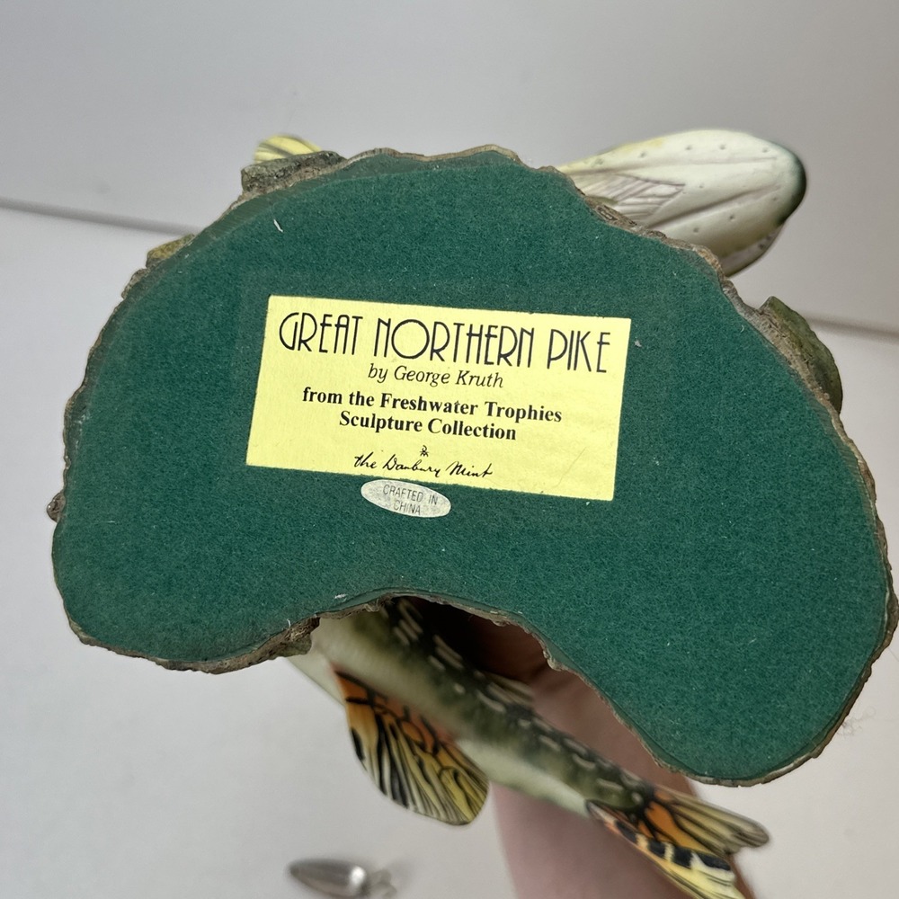 Danbury Mint George Kruth Great Northern Pike Fish Figurine Small Chip - Picture 15 of 16